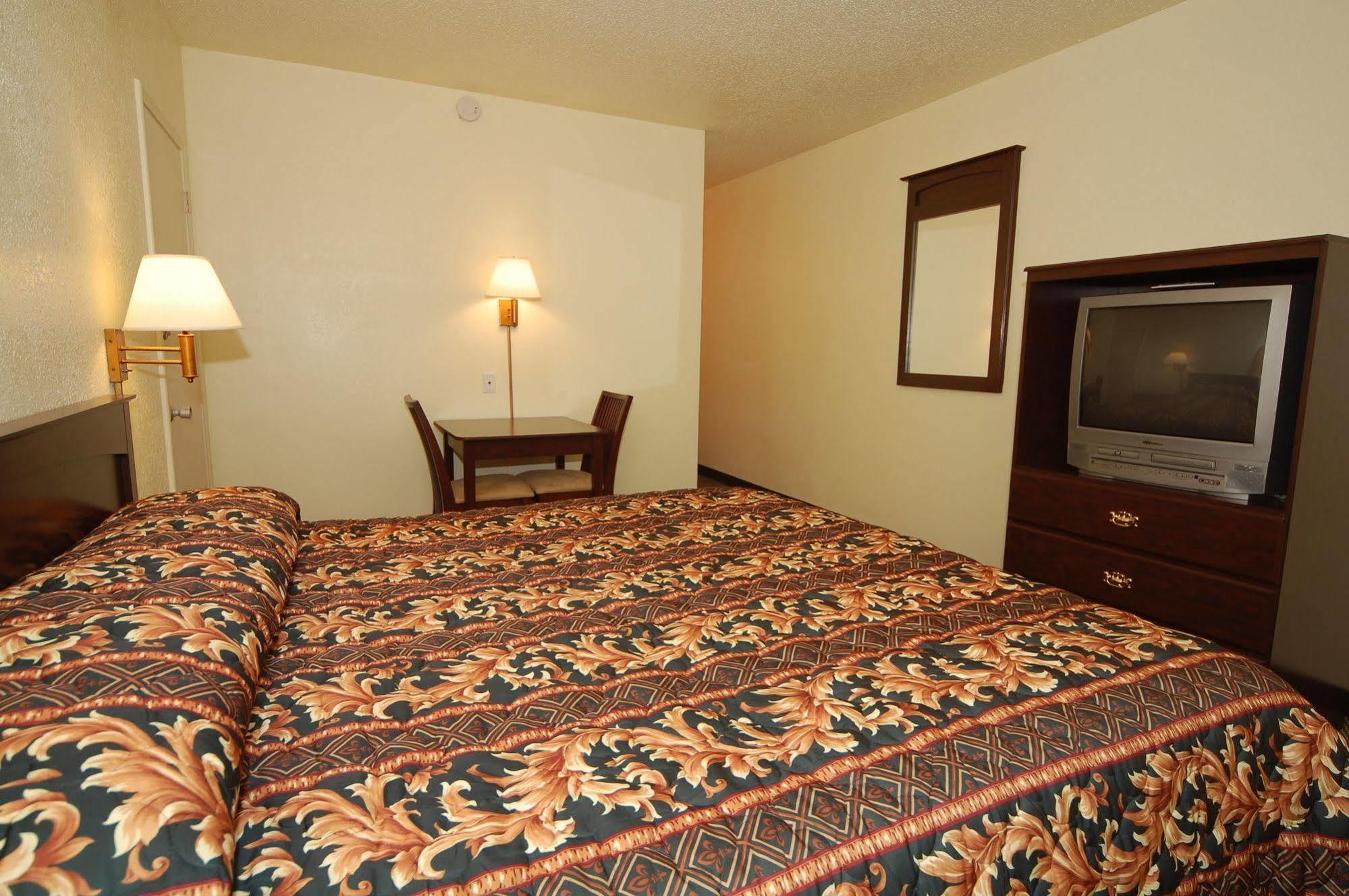 Rodeway Inn Conference Center Beaumont Bagian luar foto