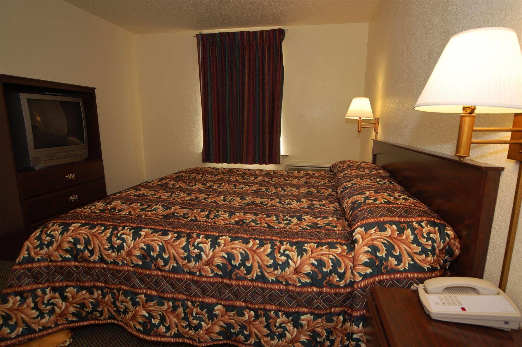 Rodeway Inn Conference Center Beaumont Bagian luar foto